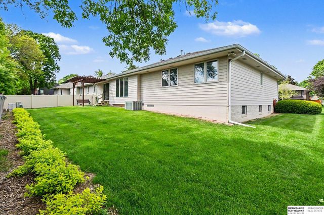 12329 Franklin Street, Omaha, NE 68154