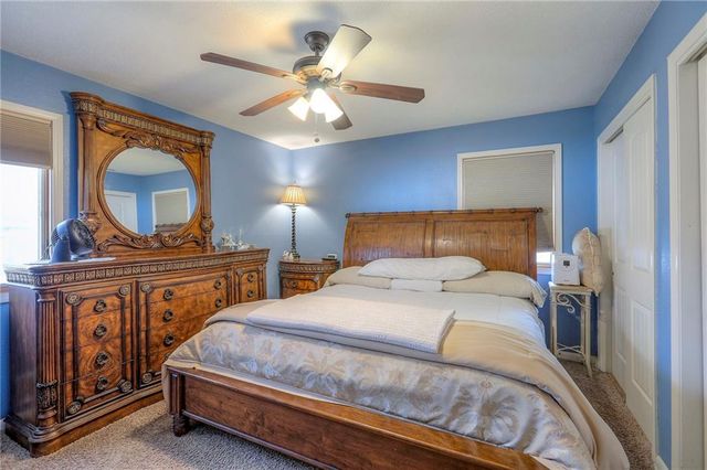 305 SW Marion Lane, Lee's Summit, MO 64081