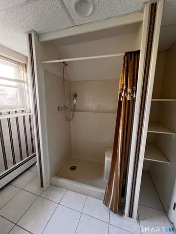 21 Cheryl Drive, Waterbury, CT 06708