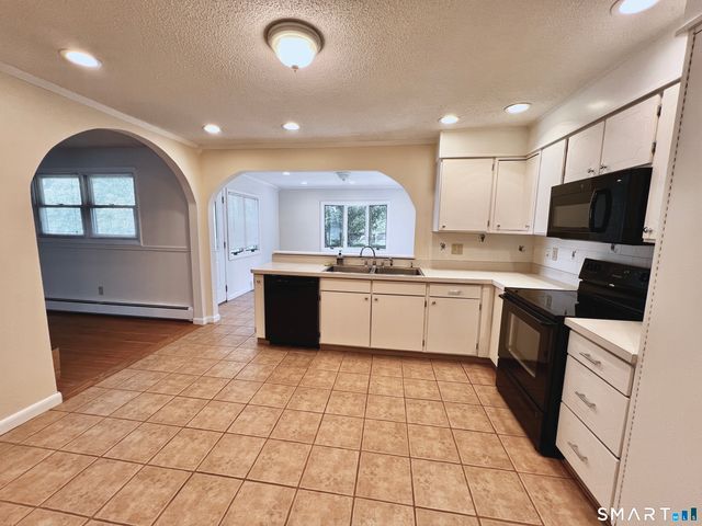 21 Cheryl Drive, Waterbury, CT 06708