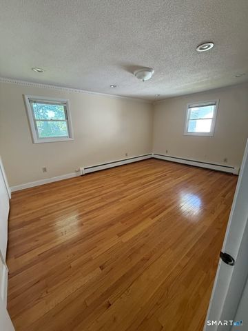 21 Cheryl Drive, Waterbury, CT 06708
