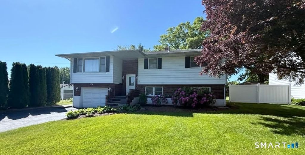 21 Cheryl Drive, Waterbury, CT 06708
