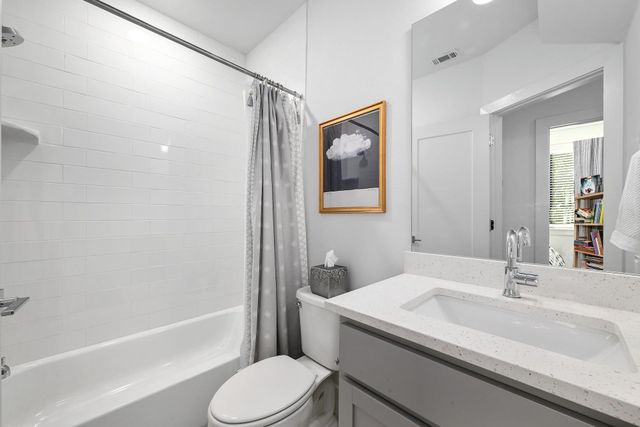 2050 Lohmans Spur RD 2301, Lakeway, TX 78734