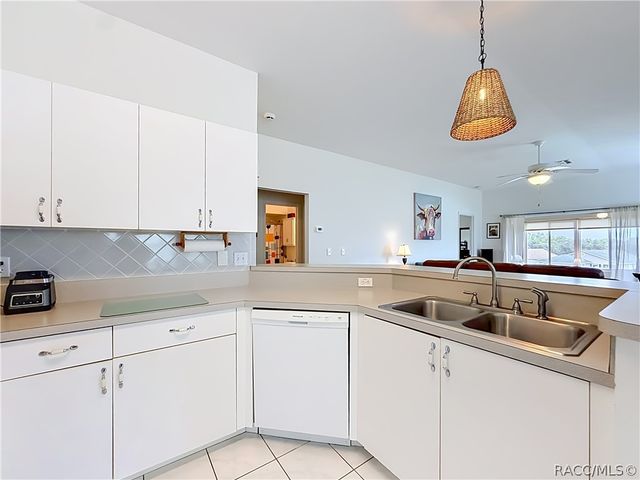 735 W Toucan Loop, Hernando, FL 34442