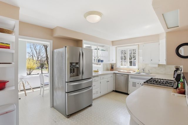 33 Blake Circle, Marlborough, MA 01752