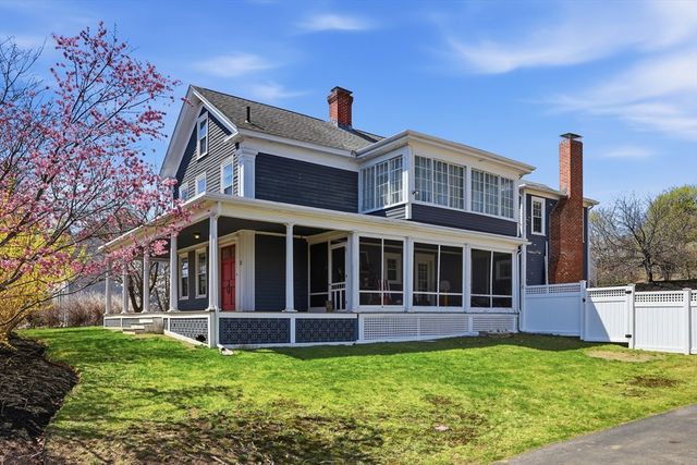 33 Blake Circle, Marlborough, MA 01752