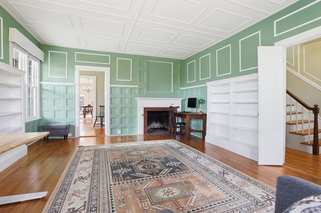 33 Blake Circle, Marlborough, MA 01752