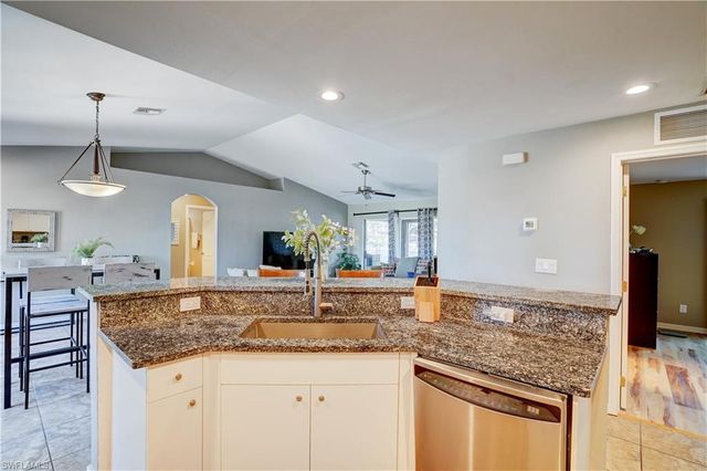 1427 Juanita PL, Cape Coral, FL 33909