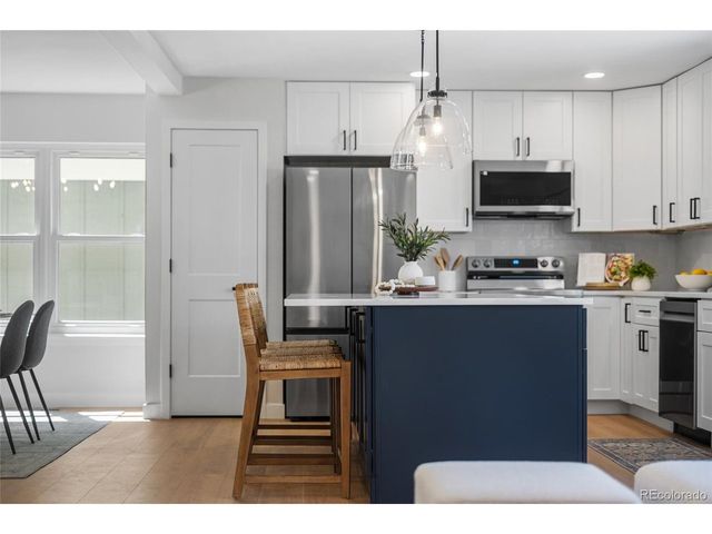 7570 S Rosemary Cir, Centennial, CO 80112