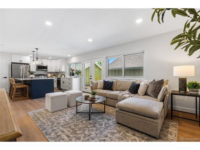 7570 S Rosemary Cir, Centennial, CO 80112