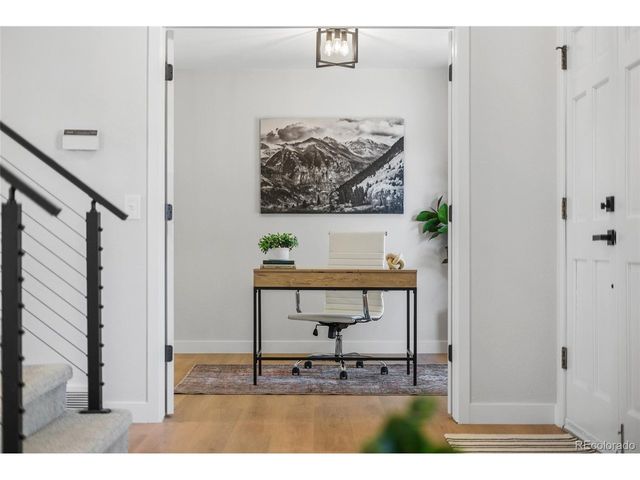 7570 S Rosemary Cir, Centennial, CO 80112