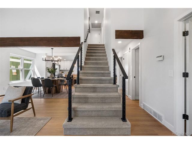 7570 S Rosemary Cir, Centennial, CO 80112