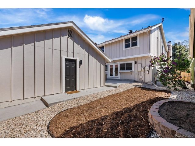 7570 S Rosemary Cir, Centennial, CO 80112