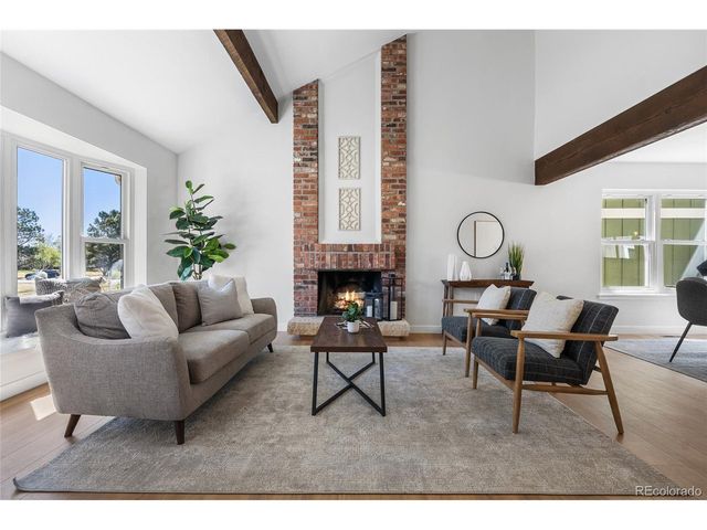 7570 S Rosemary Cir, Centennial, CO 80112