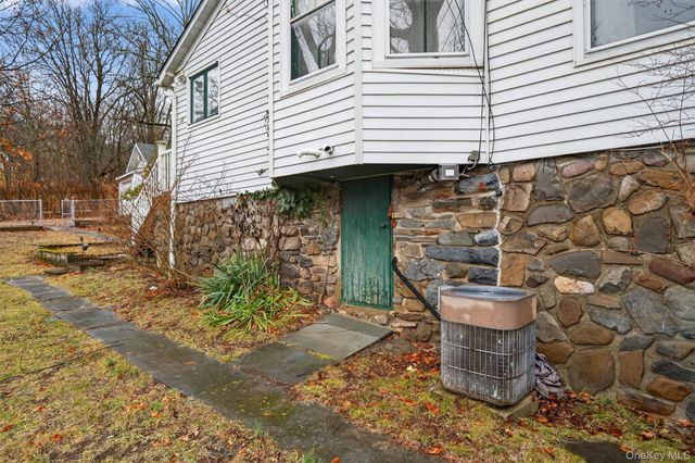 36 Weygant Hill, Highland Mills, NY 10930