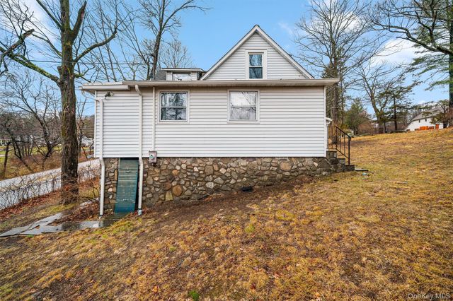 36 Weygant Hill, Highland Mills, NY 10930