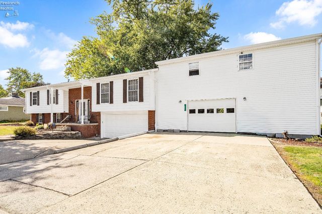 880 Cleveland Avenue, Fremont, OH 43420