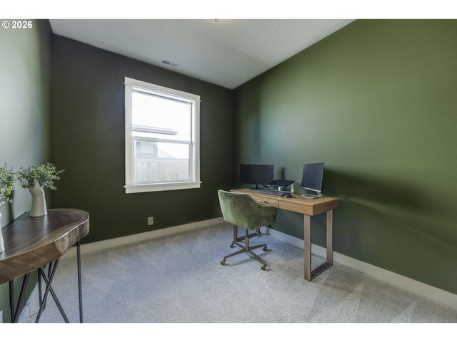 32767 COBURG CREEK Dr, Coburg, OR 97408