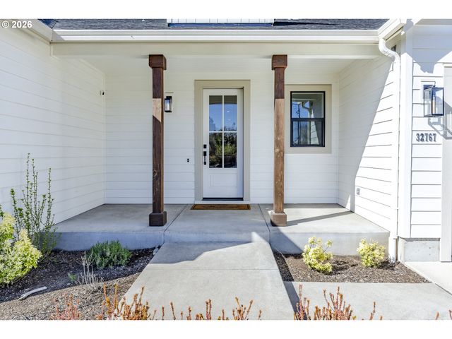 32767 COBURG CREEK Dr, Coburg, OR 97408