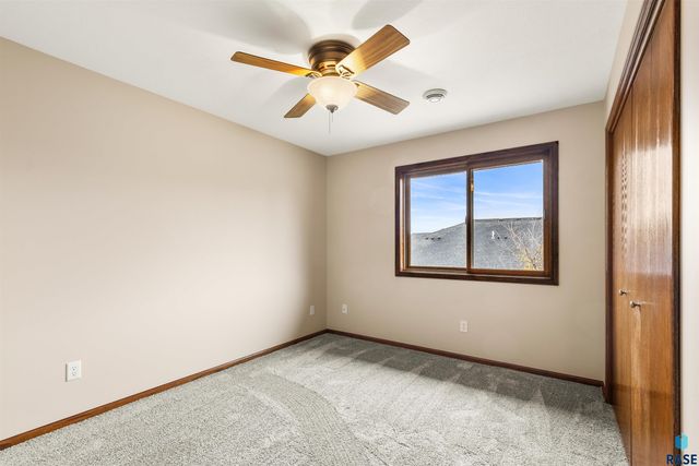 115 Emmett Trl, Harrisburg, SD 57032