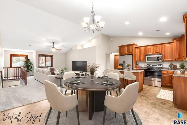 115 Emmett Trl, Harrisburg, SD 57032