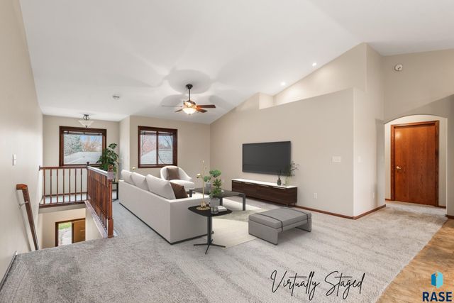 115 Emmett Trl, Harrisburg, SD 57032