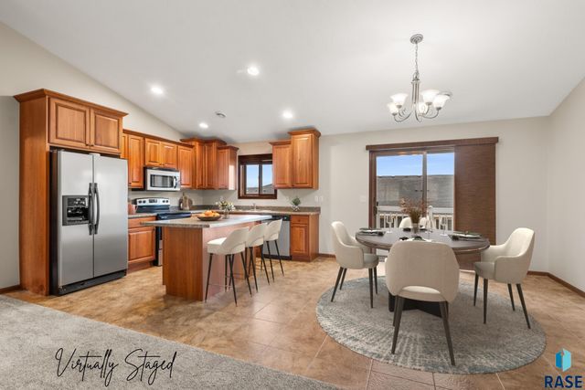 115 Emmett Trl, Harrisburg, SD 57032