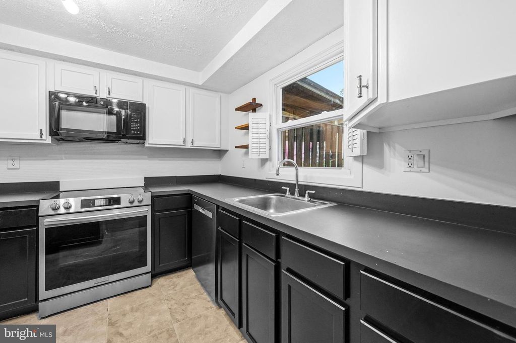 Image 12 of property listing at 8041 BOSLEY CT, Glen Burnie, MD 21061