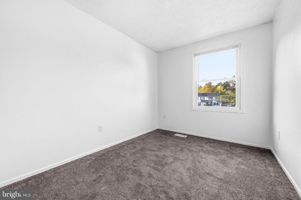 Image 17 of property listing at 8041 BOSLEY CT, Glen Burnie, MD 21061