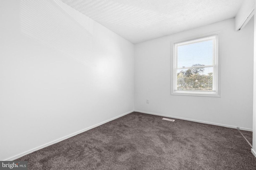 Image 19 of property listing at 8041 BOSLEY CT, Glen Burnie, MD 21061