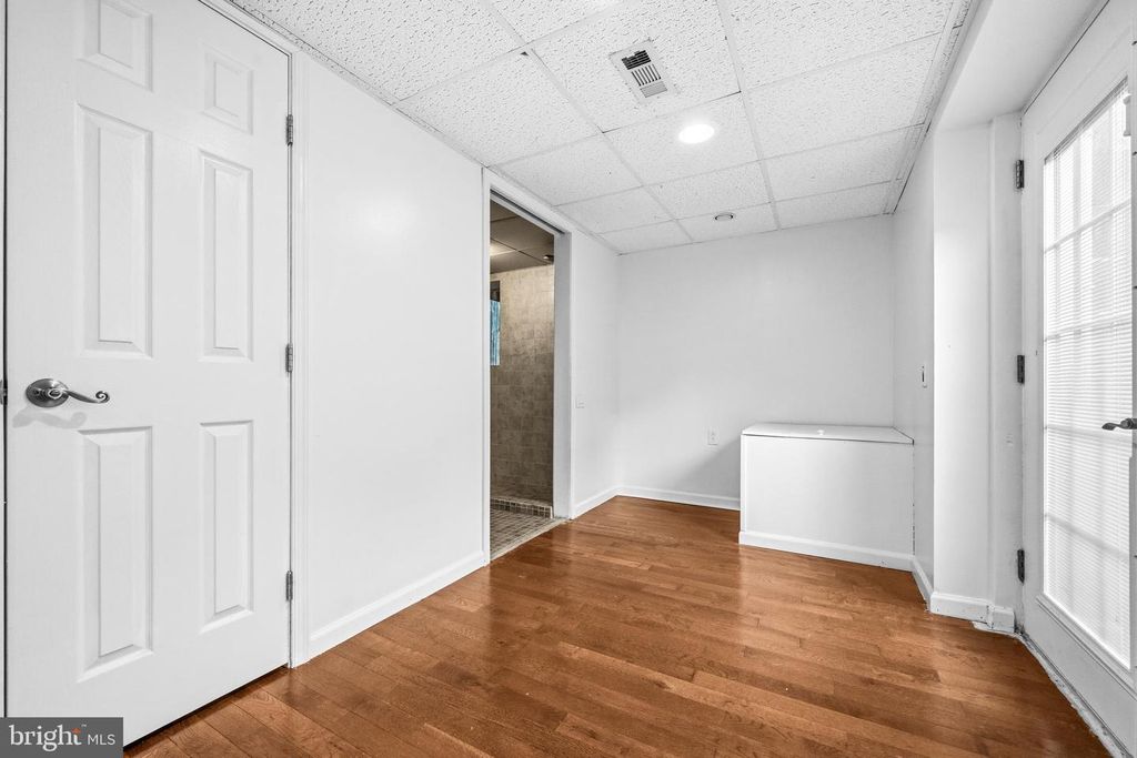 Image 23 of property listing at 8041 BOSLEY CT, Glen Burnie, MD 21061