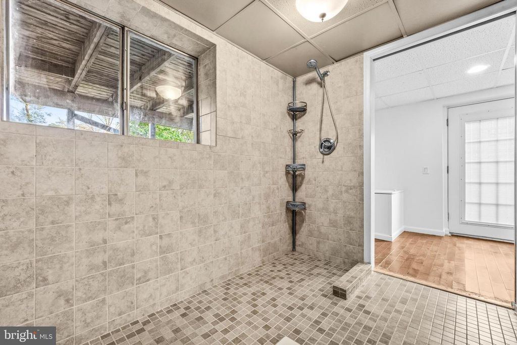 Image 24 of property listing at 8041 BOSLEY CT, Glen Burnie, MD 21061