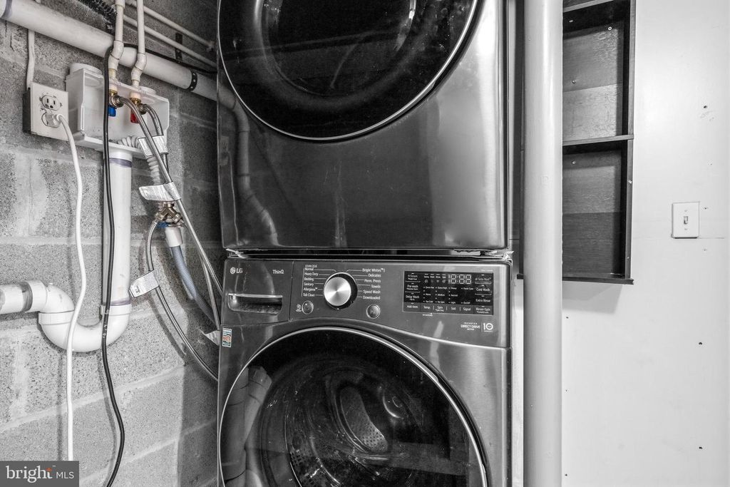 Image 26 of property listing at 8041 BOSLEY CT, Glen Burnie, MD 21061