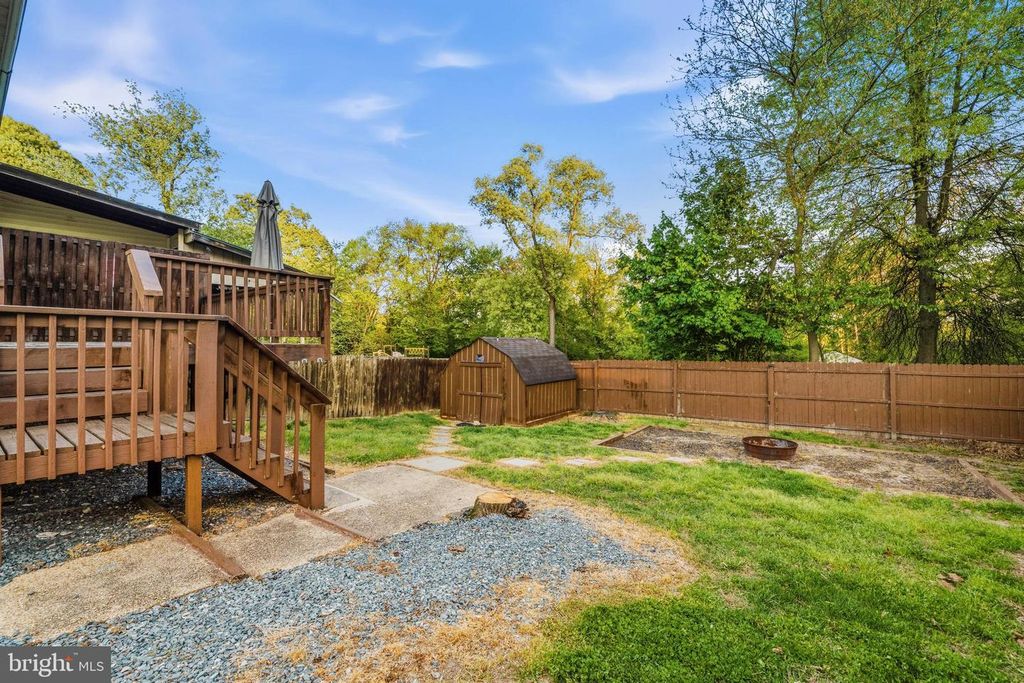 Image 29 of property listing at 8041 BOSLEY CT, Glen Burnie, MD 21061