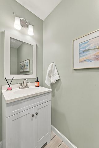 52 Pickman Rd 3B, Salem, MA 01970