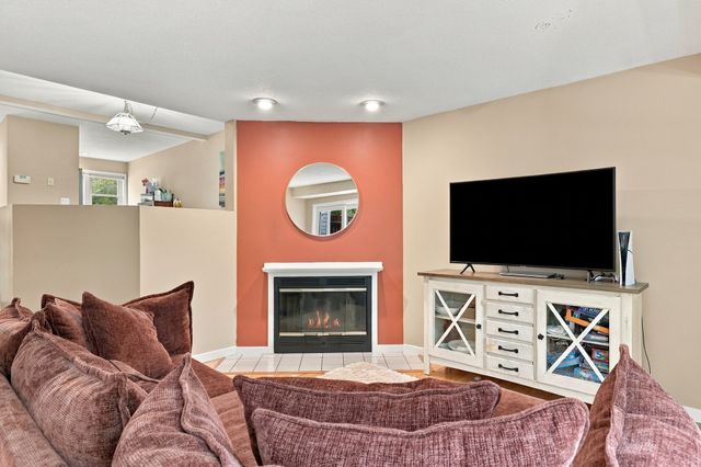 52 Pickman Rd 3B, Salem, MA 01970