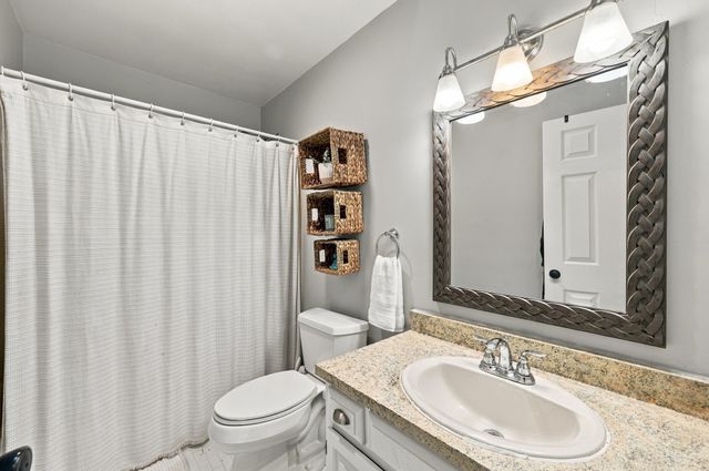 52 Pickman Rd 3B, Salem, MA 01970