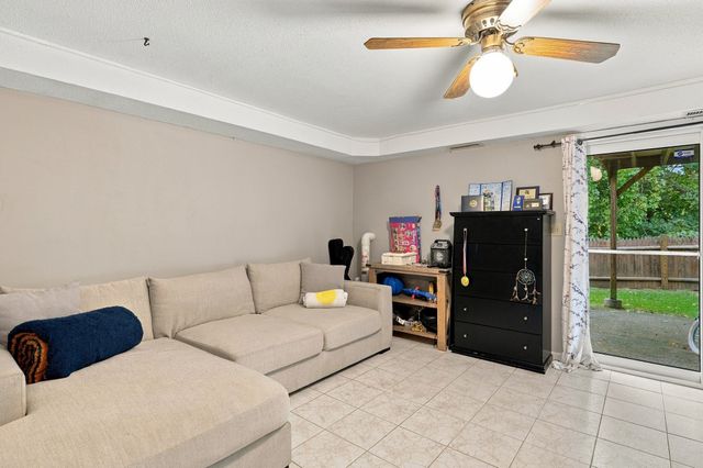 52 Pickman Rd 3B, Salem, MA 01970