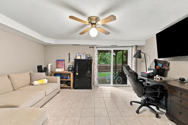 52 Pickman Rd 3B, Salem, MA 01970