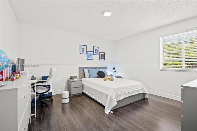1099 Birchwood Road, Weston, FL 33327