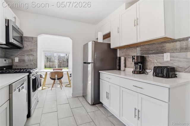 21412 Reimanville Avenue, Royal Oak Charter Township, MI 48220