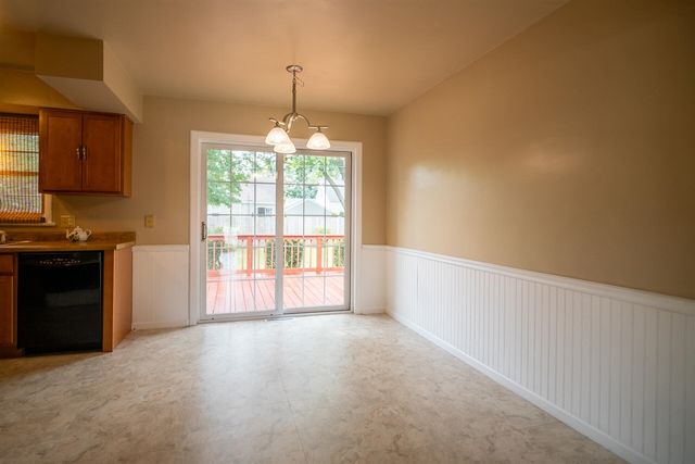 1355 W Broadway Avenue, Muskegon, MI 49441