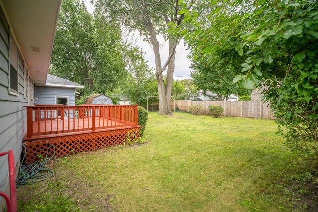1355 W Broadway Avenue, Muskegon, MI 49441