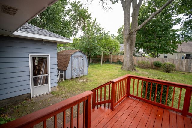1355 W Broadway Avenue, Muskegon, MI 49441