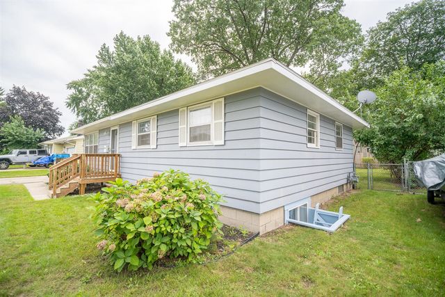 1355 W Broadway Avenue, Muskegon, MI 49441