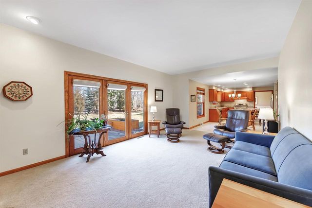 1460 WOODMONT WAY, Ashwaubenon, WI 54313