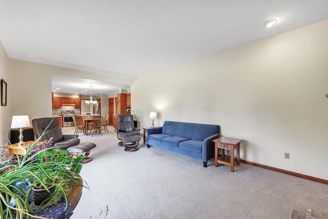 1460 WOODMONT WAY, Ashwaubenon, WI 54313