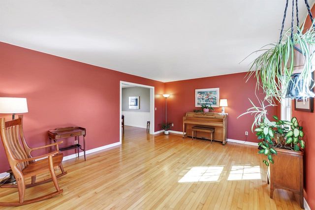 1460 WOODMONT WAY, Ashwaubenon, WI 54313