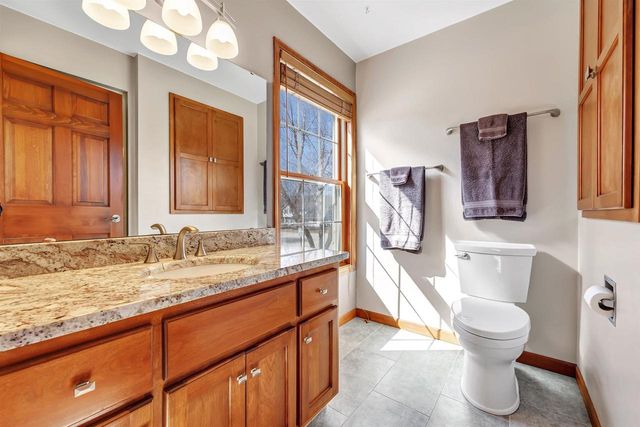 1460 WOODMONT WAY, Ashwaubenon, WI 54313