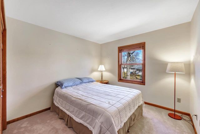 1460 WOODMONT WAY, Ashwaubenon, WI 54313